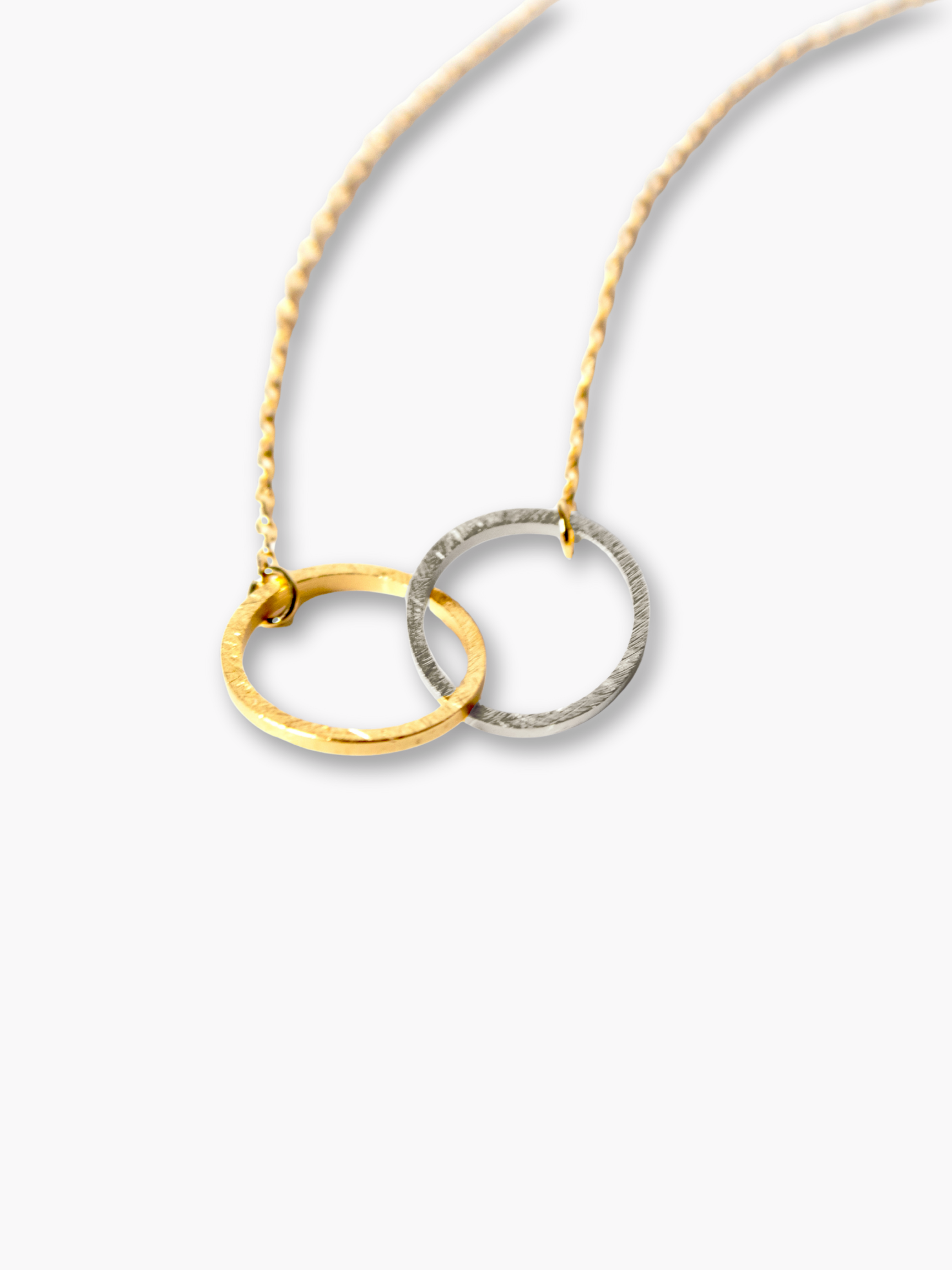 Interlinking Circle Necklace Silver