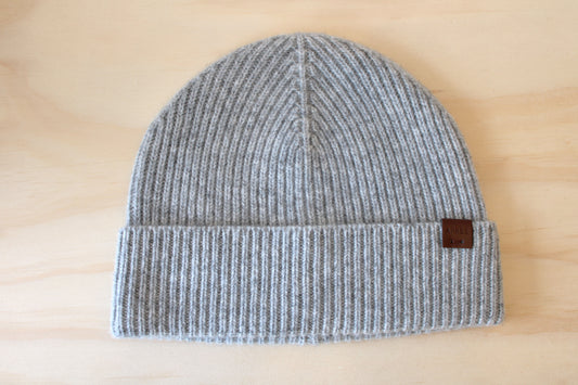 MERINO WOOL RIB BEANIE - GREY